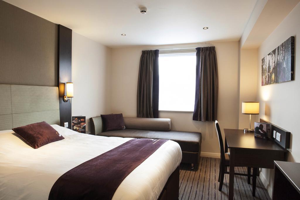 Premier Inn Dunfermline Zewnętrze zdjęcie