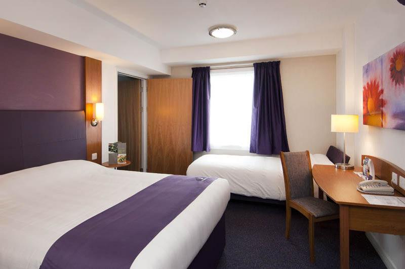 Premier Inn Dunfermline Zewnętrze zdjęcie
